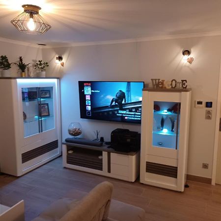 Chambre Privee/Climatisee+Tv /Petit Dejeuner Inclu/Tout Confort 讷韦尔 外观 照片