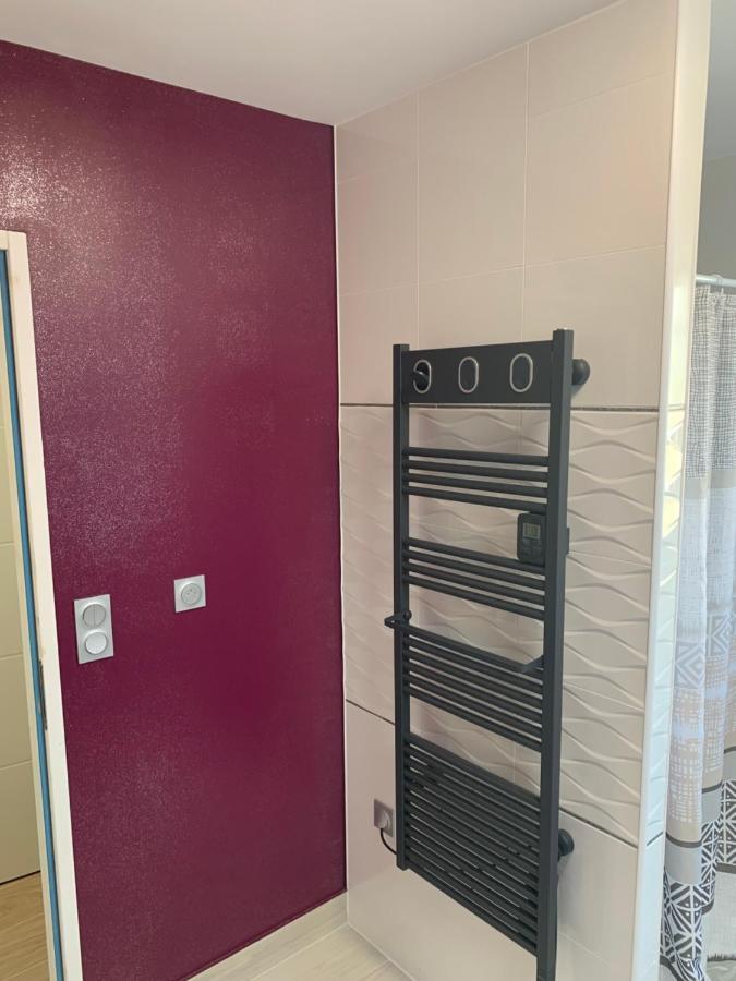 Chambre Privee/Climatisee+Tv /Petit Dejeuner Inclu/Tout Confort 讷韦尔 外观 照片