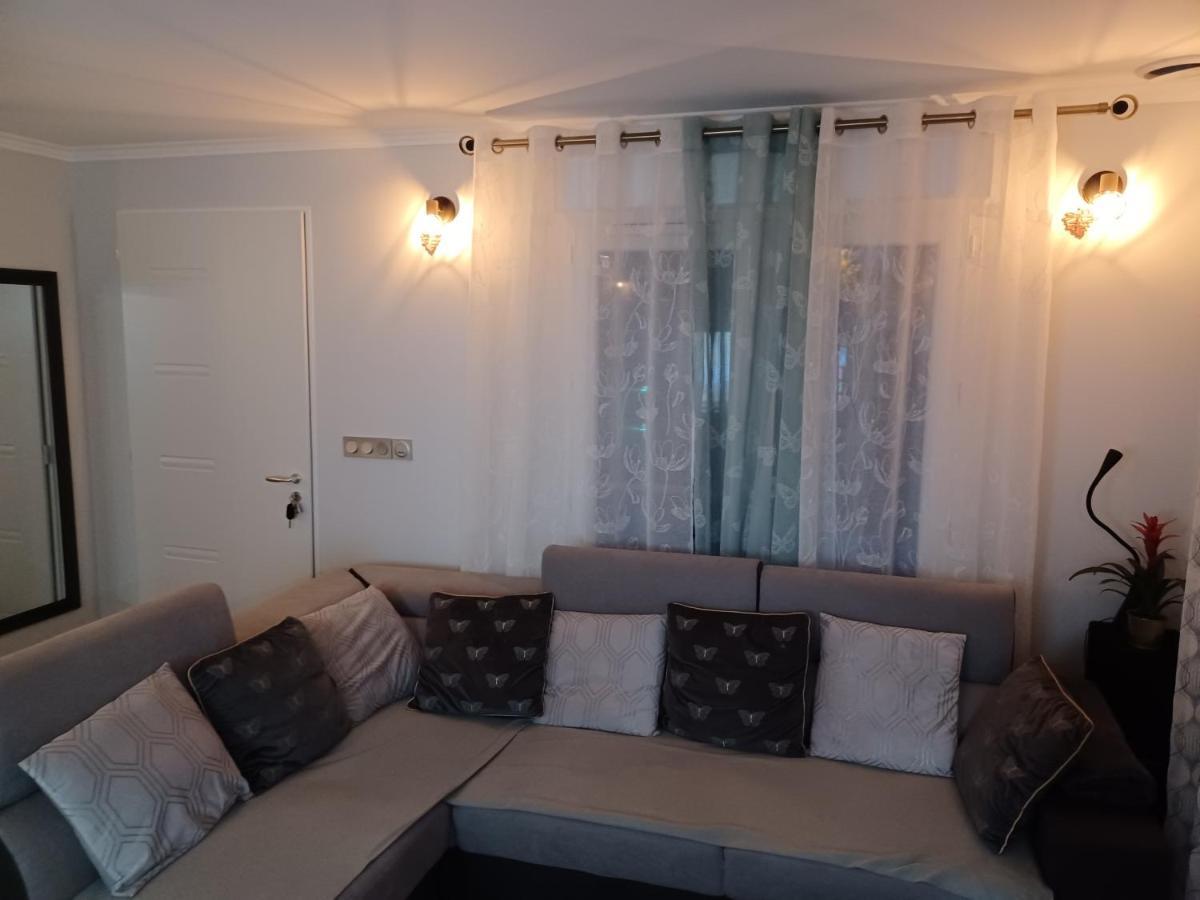 Chambre Privee/Climatisee+Tv /Petit Dejeuner Inclu/Tout Confort 讷韦尔 外观 照片