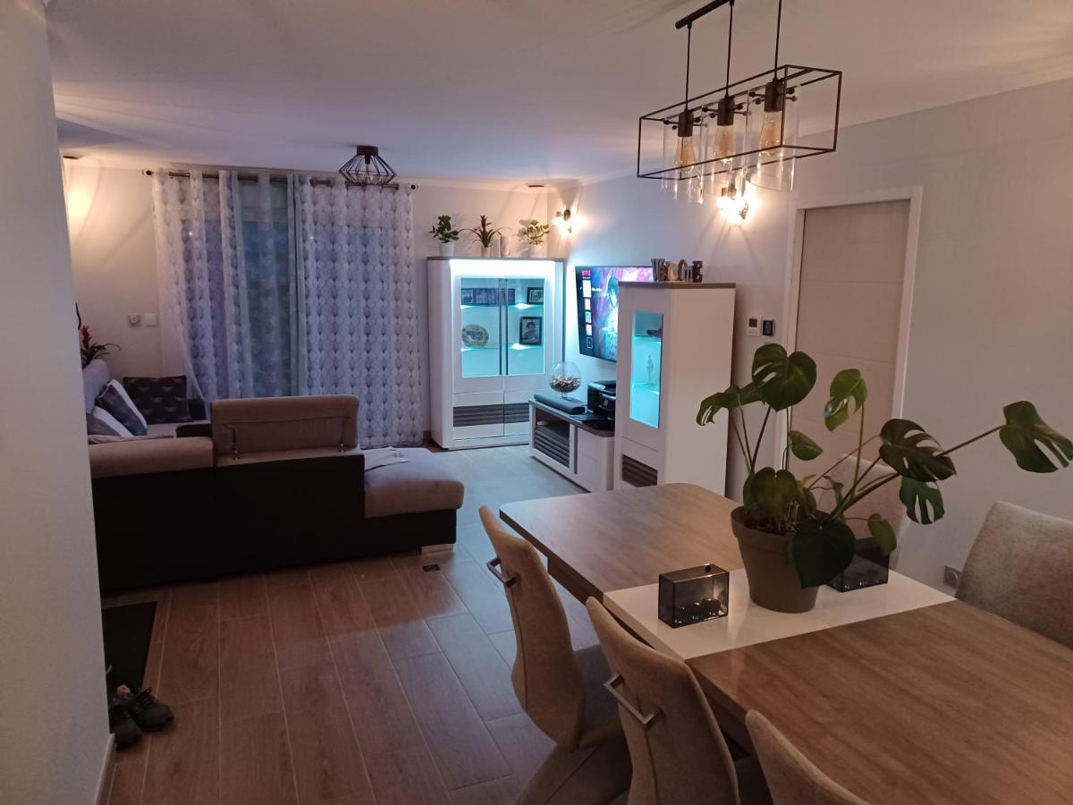 Chambre Privee/Climatisee+Tv /Petit Dejeuner Inclu/Tout Confort 讷韦尔 外观 照片